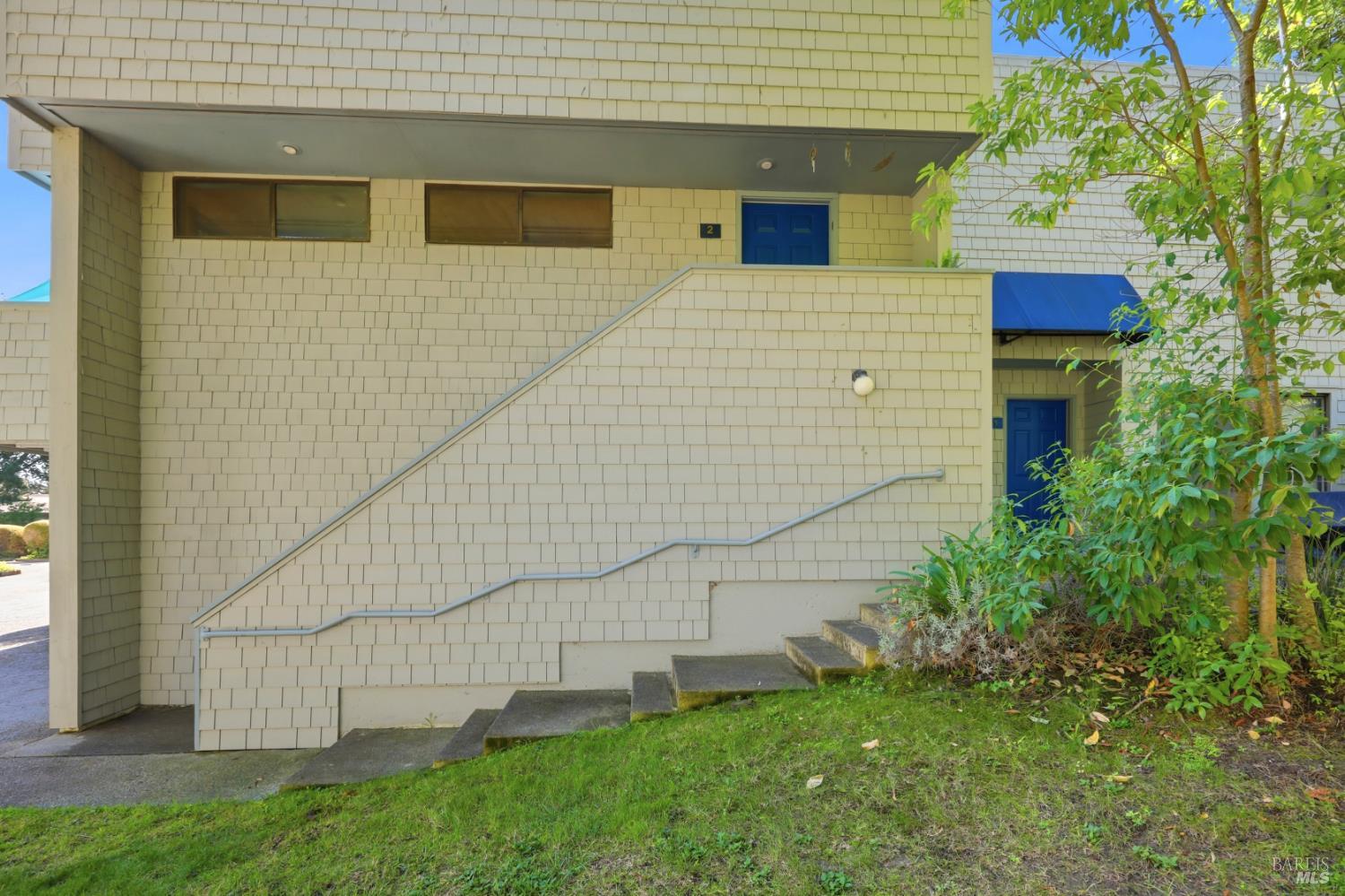 105 Virginia Avenue Sebastopol CA 95472