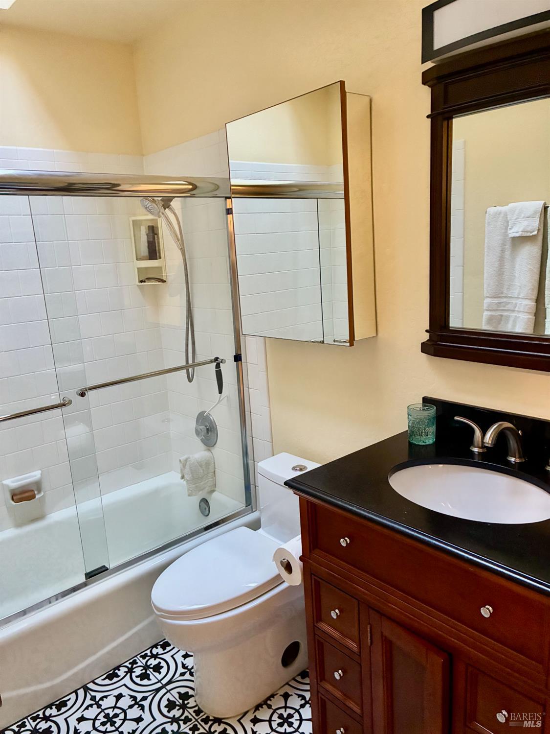 105 Virginia Avenue Sebastopol CA 95472