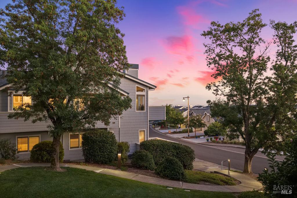 2123 Stonefield Lane Santa Rosa CA 95403
