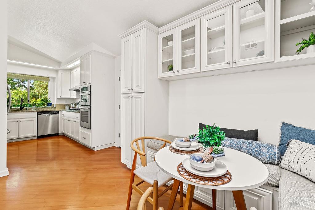 2123 Stonefield Lane Santa Rosa CA 95403