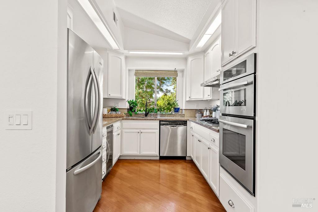 2123 Stonefield Lane Santa Rosa CA 95403