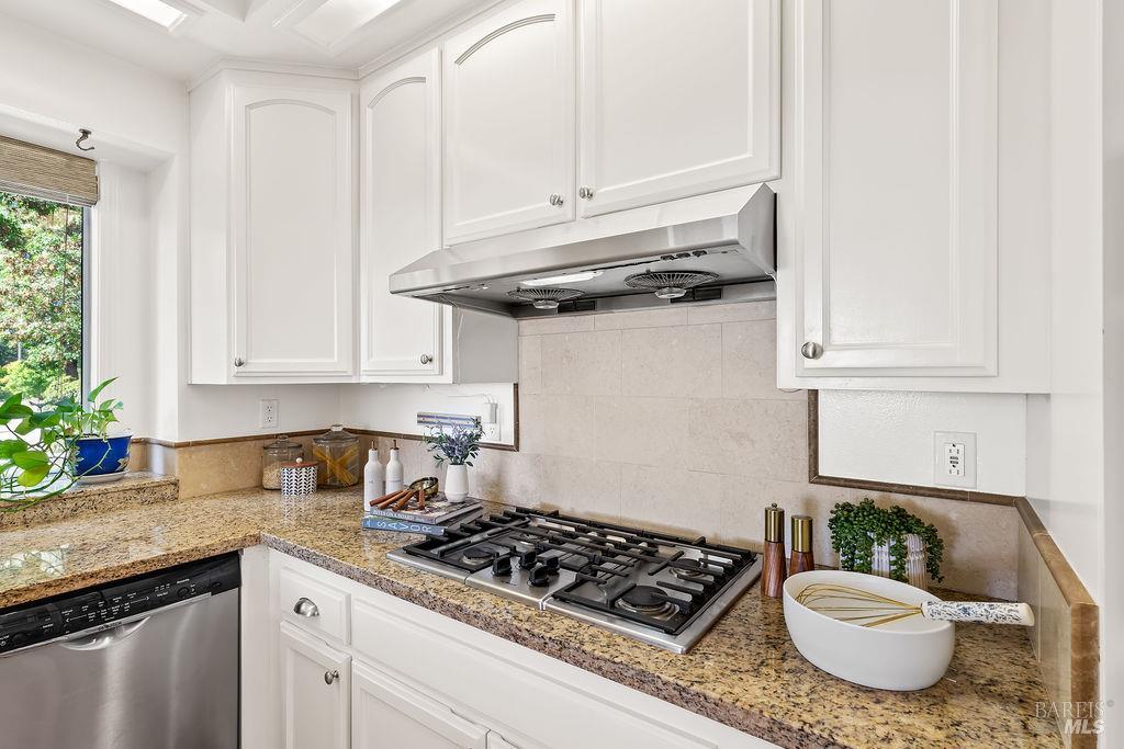 2123 Stonefield Lane Santa Rosa CA 95403