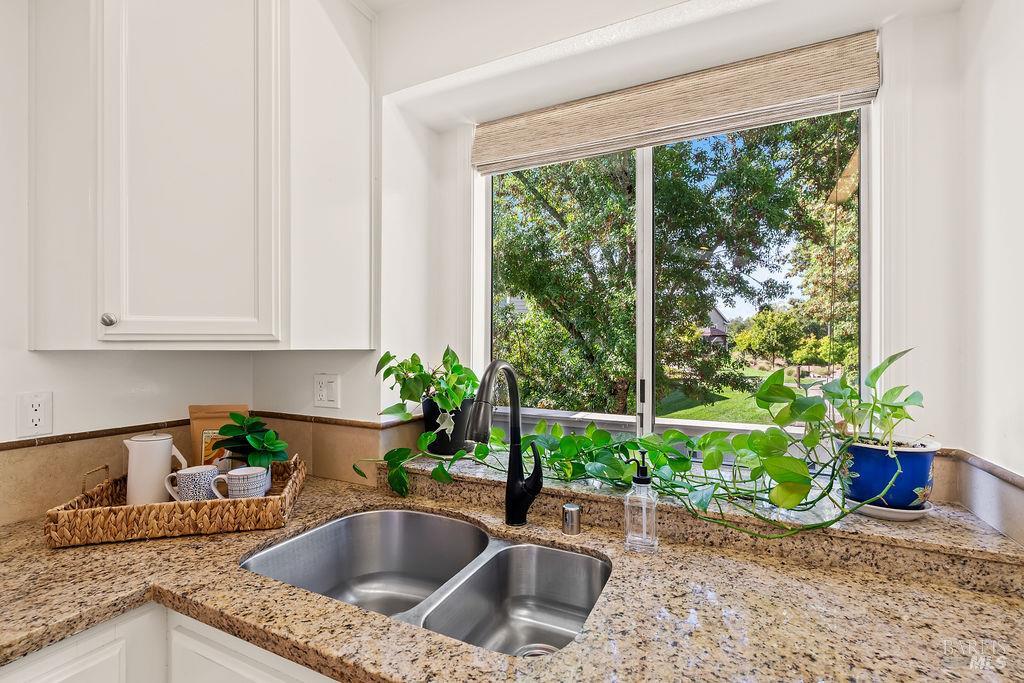 2123 Stonefield Lane Santa Rosa CA 95403