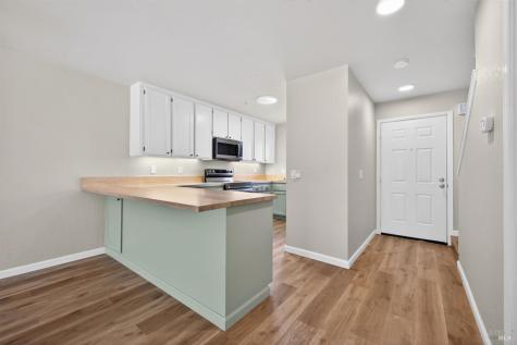 209 Elbridge Avenue Cloverdale CA 95425