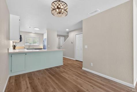 209 Elbridge Avenue Cloverdale CA 95425