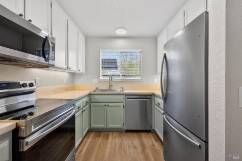 209 Elbridge Avenue Cloverdale CA 95425