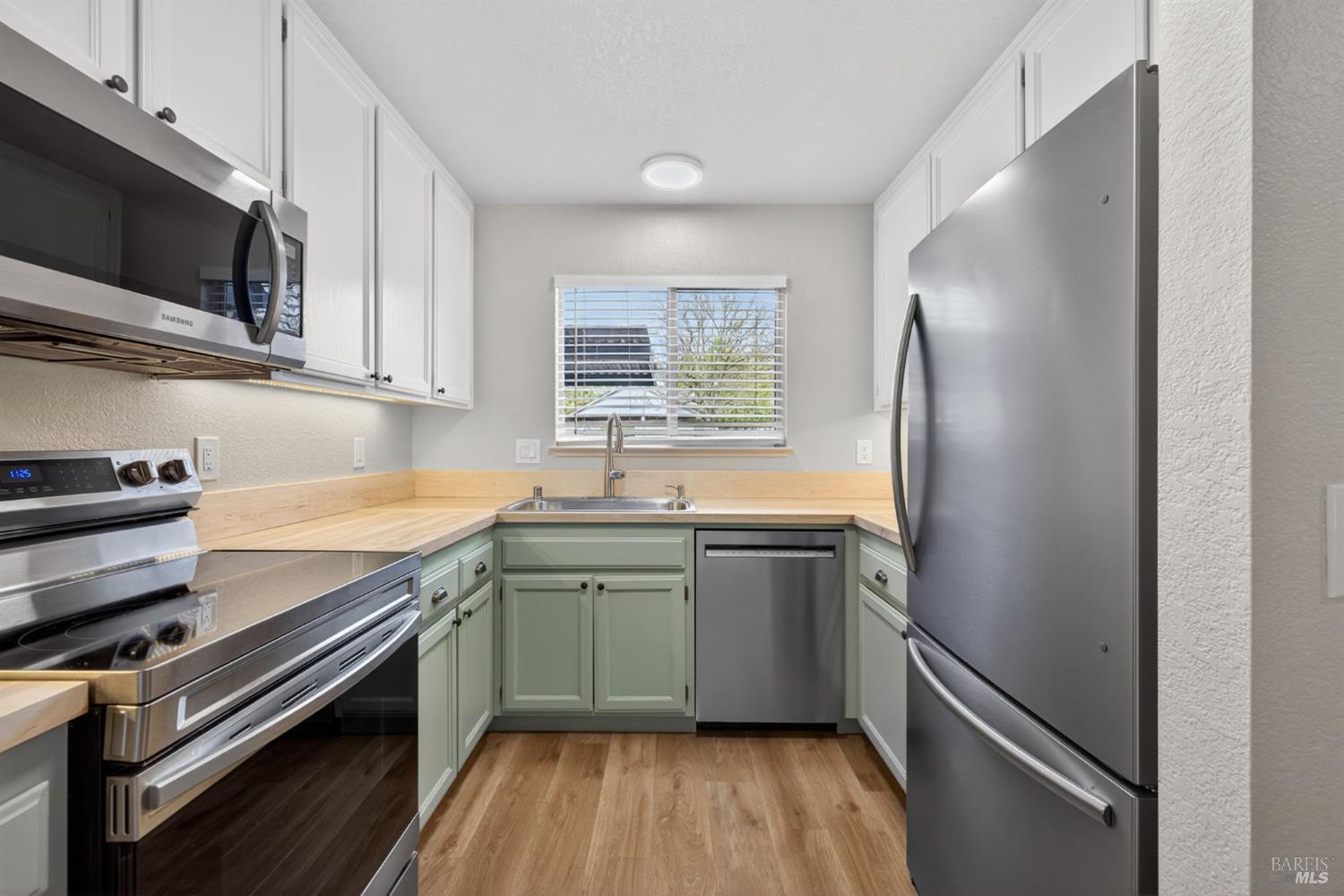 209 Elbridge Avenue Cloverdale CA 95425