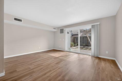 209 Elbridge Avenue Cloverdale CA 95425