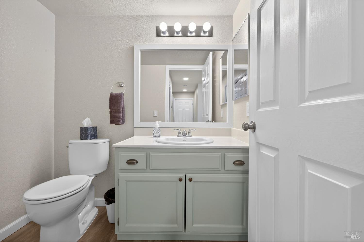 209 Elbridge Avenue Cloverdale CA 95425