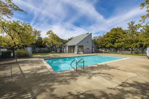 209 Elbridge Avenue Cloverdale CA 95425