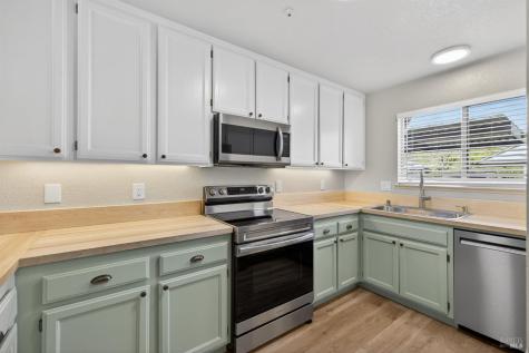 209 Elbridge Avenue Cloverdale CA 95425