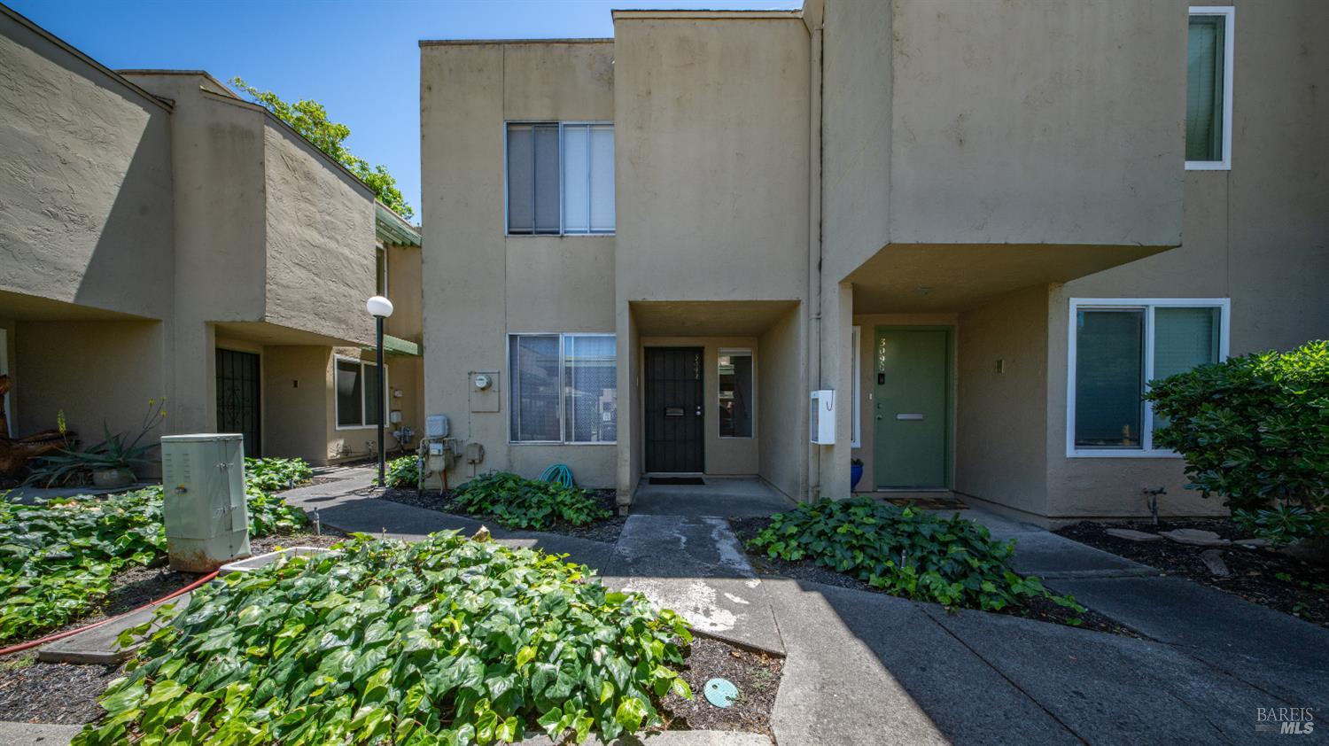3092 Yulupa Avenue Santa Rosa CA 95405