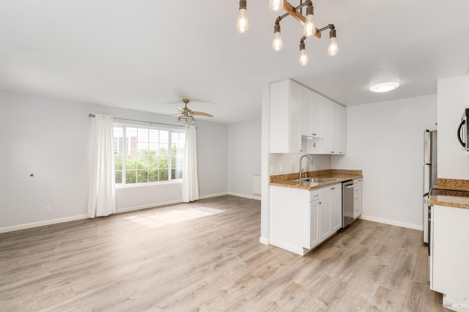 1618 Yardley Street Santa Rosa CA 95403