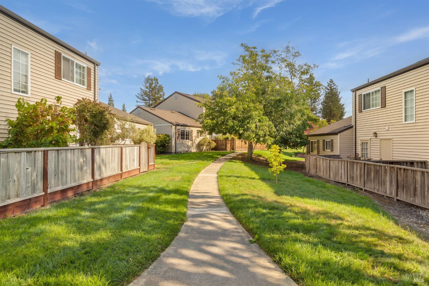 1618 Yardley Street Santa Rosa CA 95403