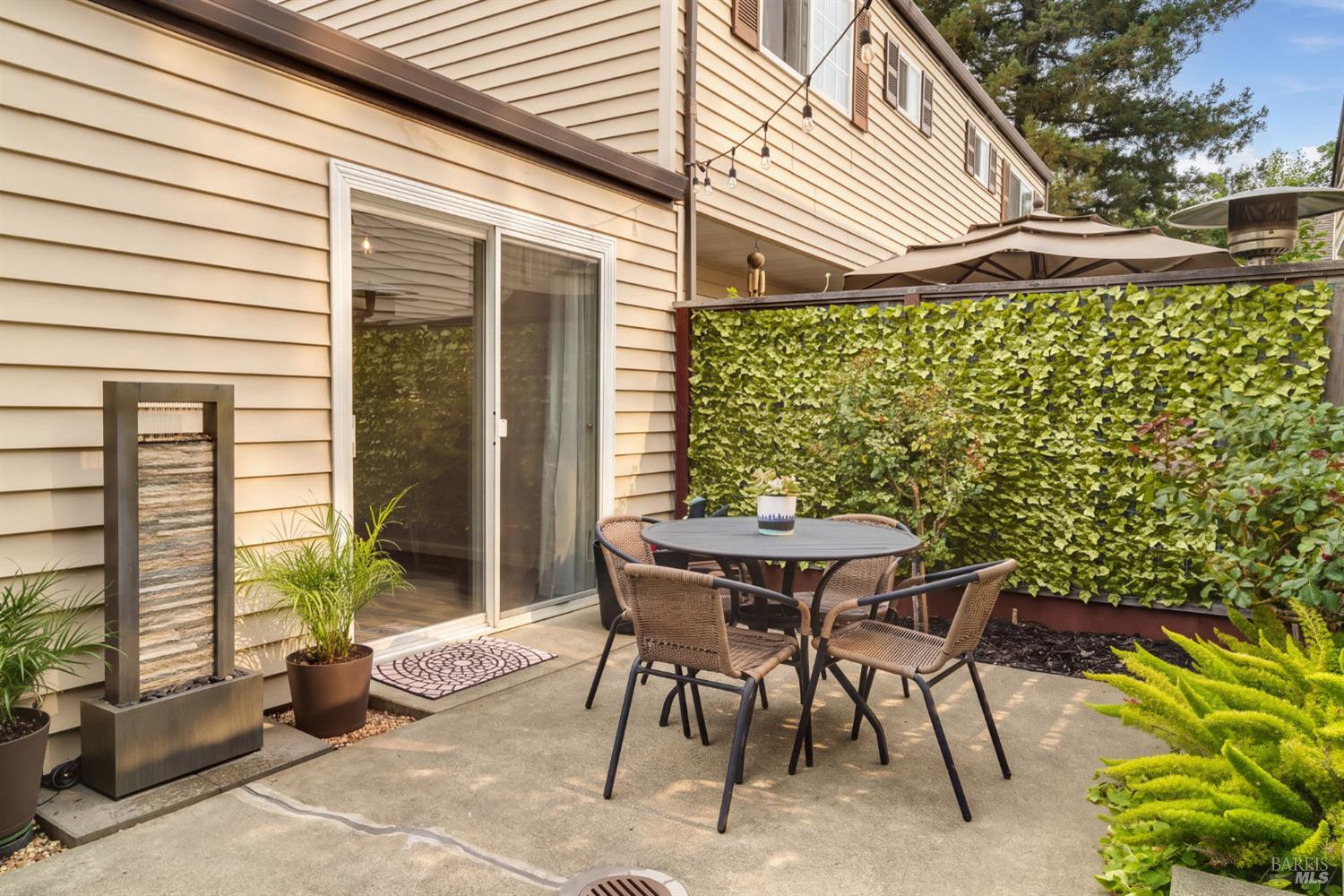 1618 Yardley Street Santa Rosa CA 95403