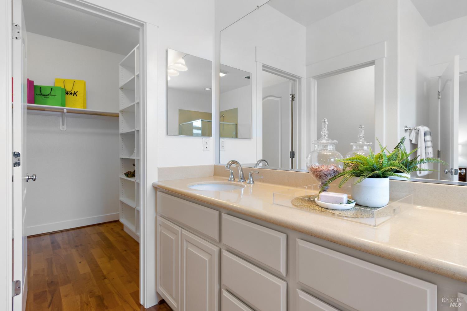 294 1st Street Benicia CA 94510