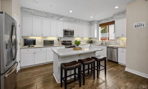 228 Johnson Street Windsor CA 95492