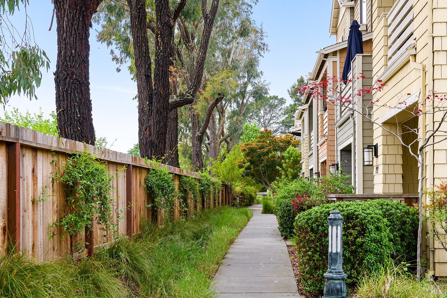 228 Johnson Street Windsor CA 95492