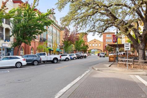 228 Johnson Street Windsor CA 95492