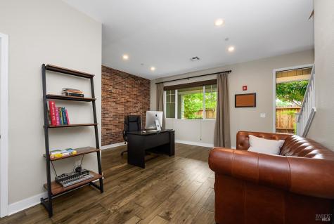 228 Johnson Street Windsor CA 95492