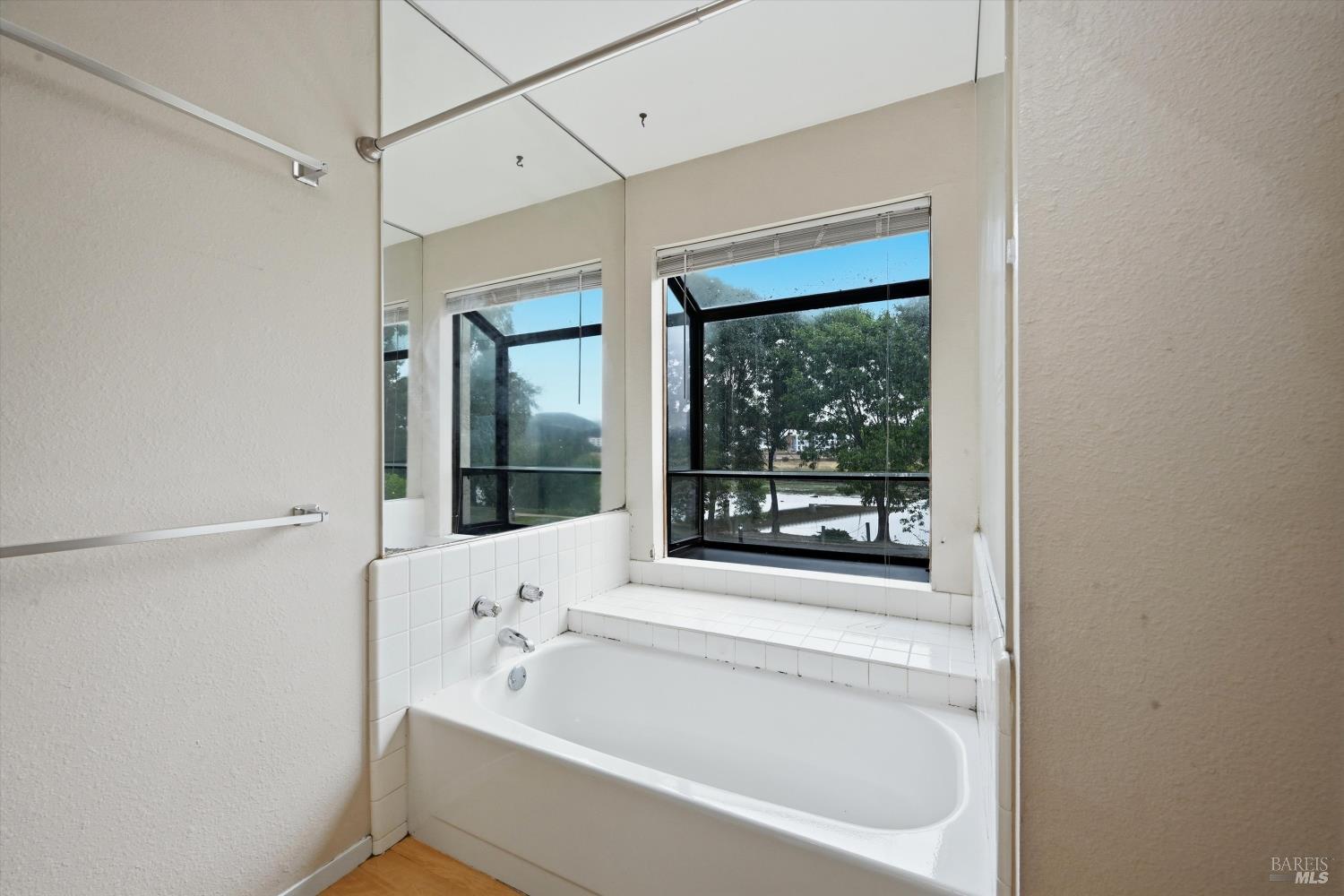 910 Marina Drive Napa CA 94559