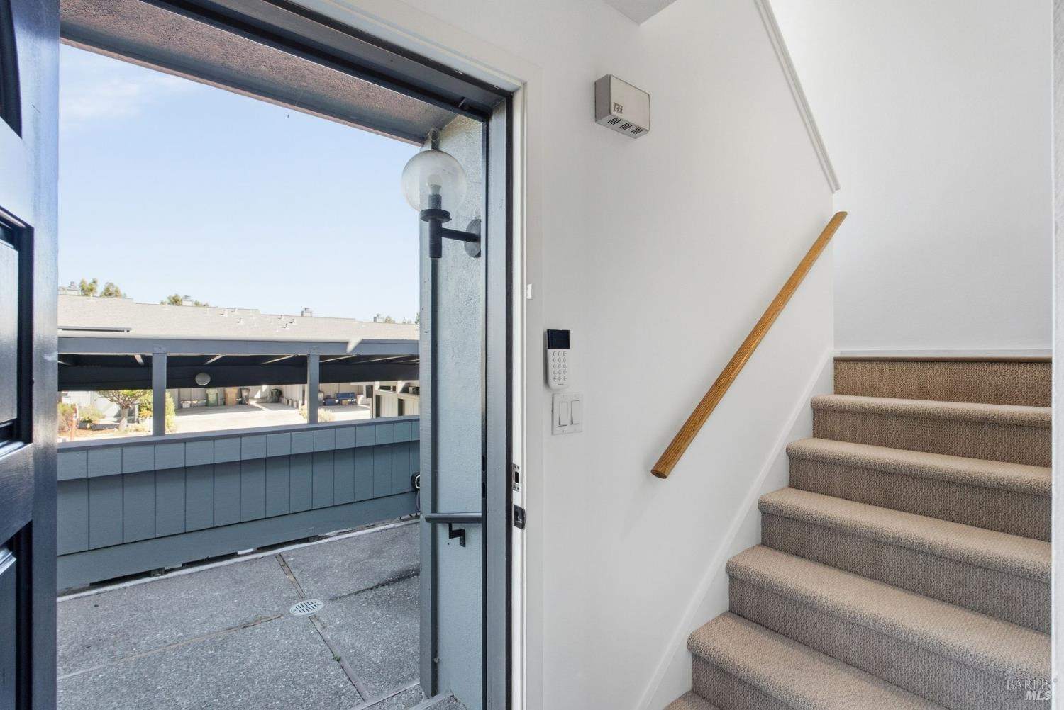 204 Sylvia Way San Rafael CA 94903