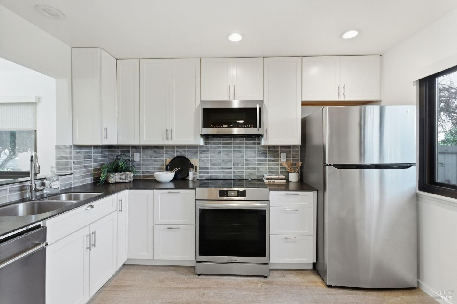 204 Sylvia Way San Rafael CA 94903