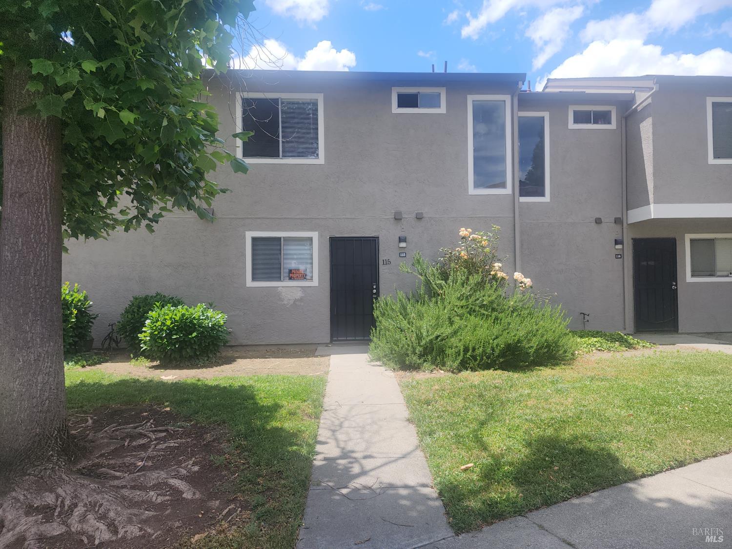 1910 Grande Circle Fairfield CA 94533