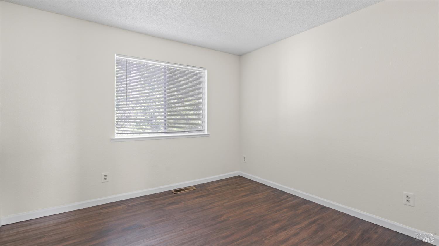 1910 Grande Circle Fairfield CA 94533