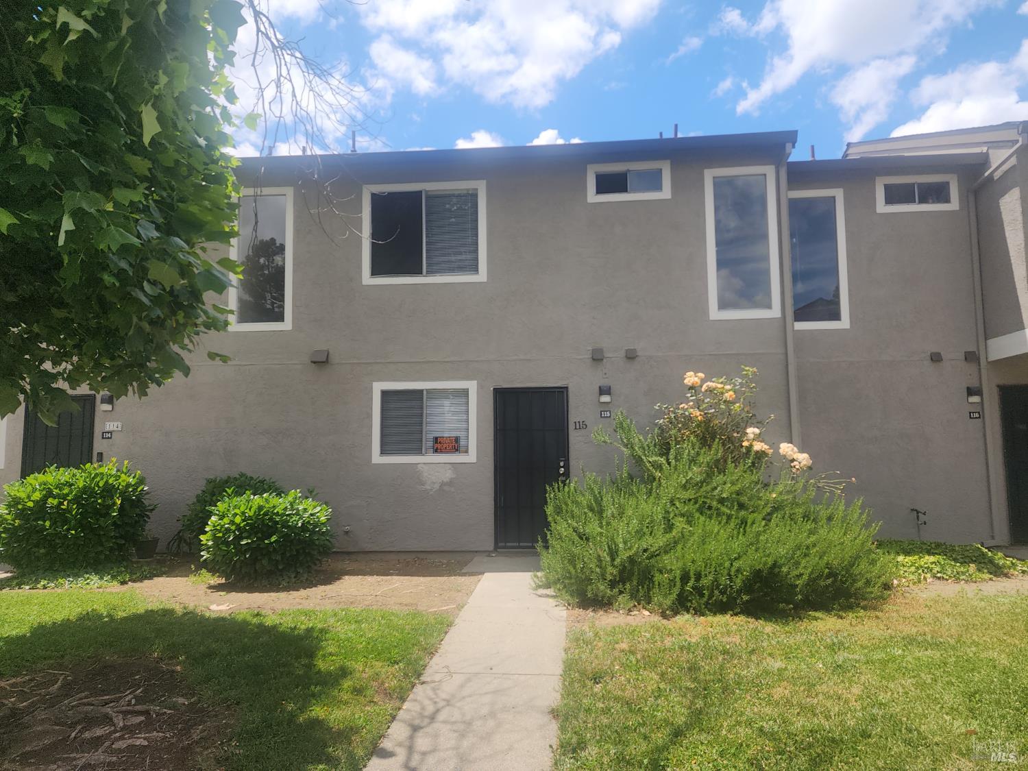 1910 Grande Circle Fairfield CA 94533