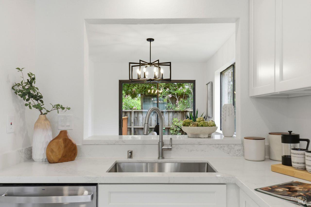 318 Sylvia Way San Rafael CA 94903