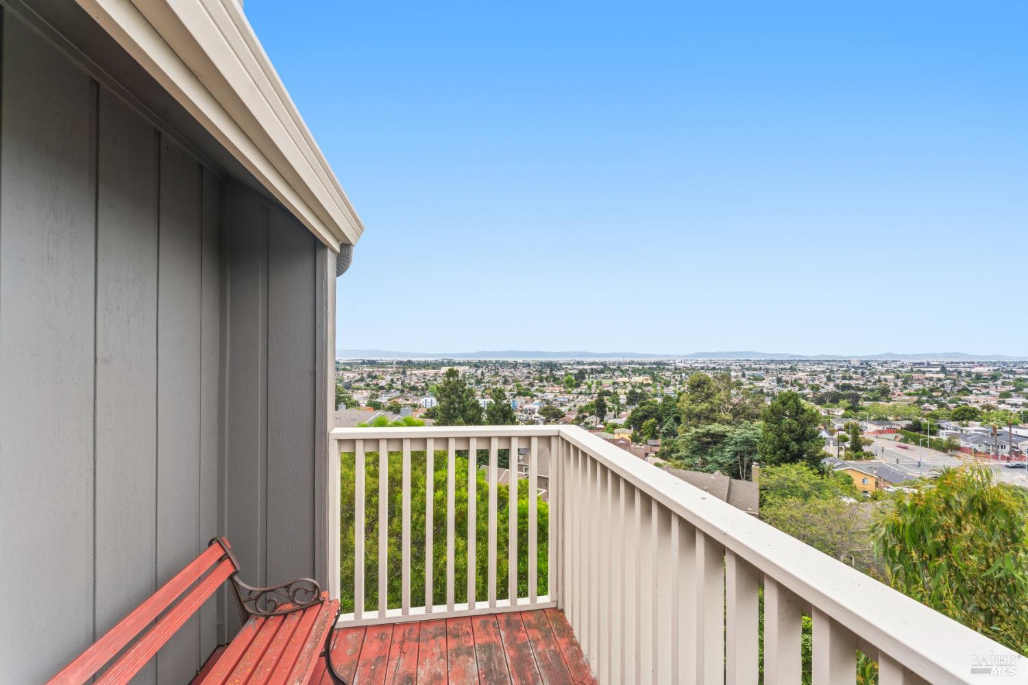 61 Anair Way Oakland CA 94605