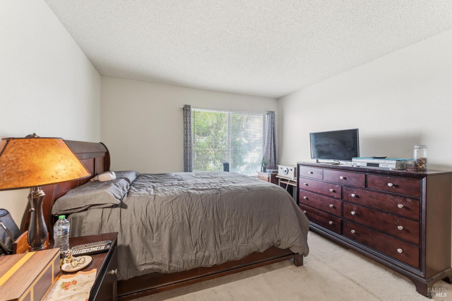 61 Anair Way Oakland CA 94605