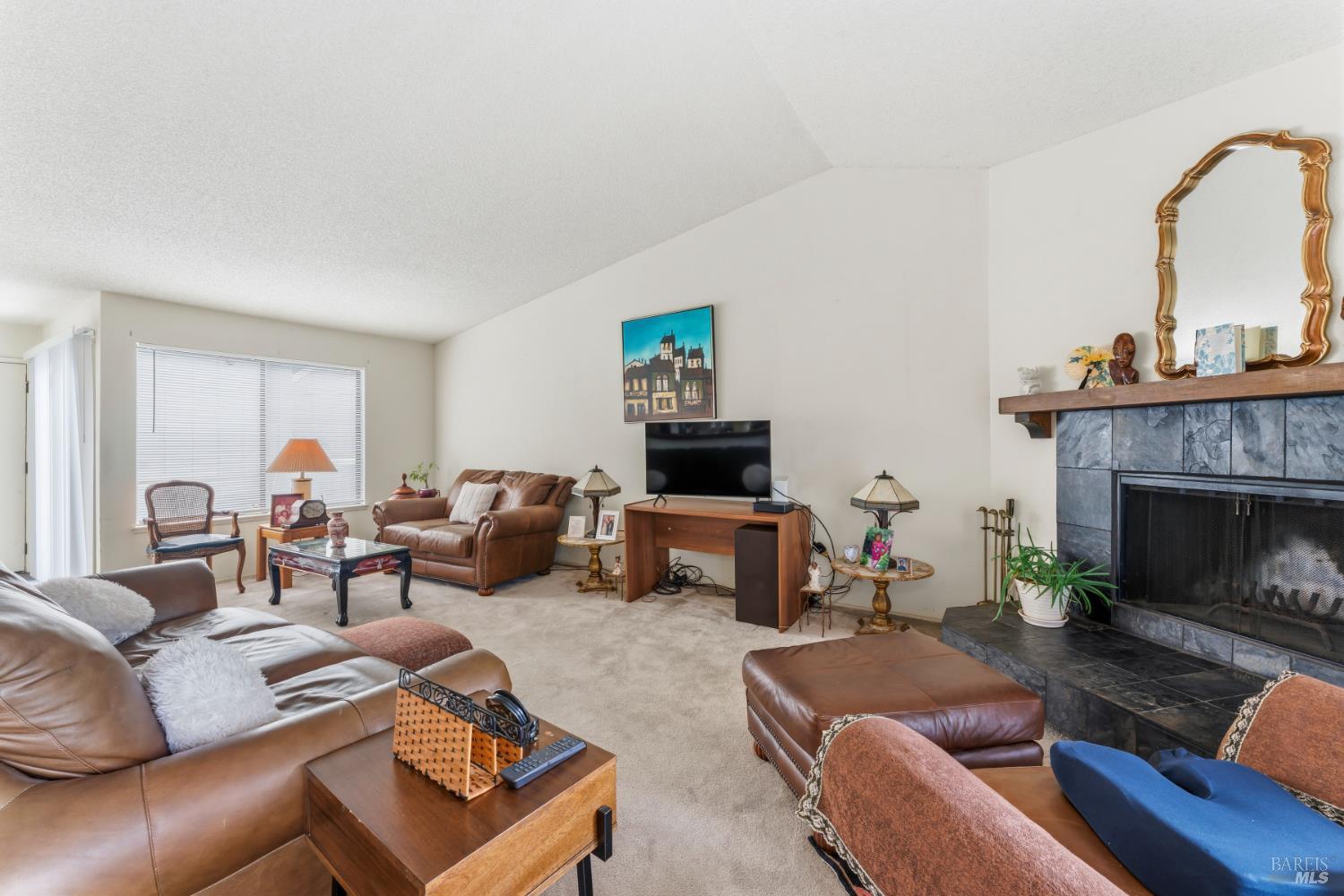 61 Anair Way Oakland CA 94605