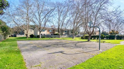 580 Santa Alicia Drive Rohnert Park CA 94928