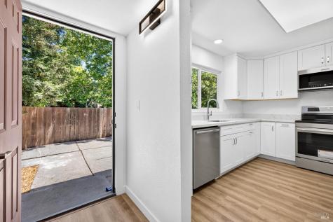 4601 Harbor Lane Rohnert Park CA 94928