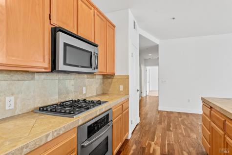 180 Johnson Street Windsor CA 95492