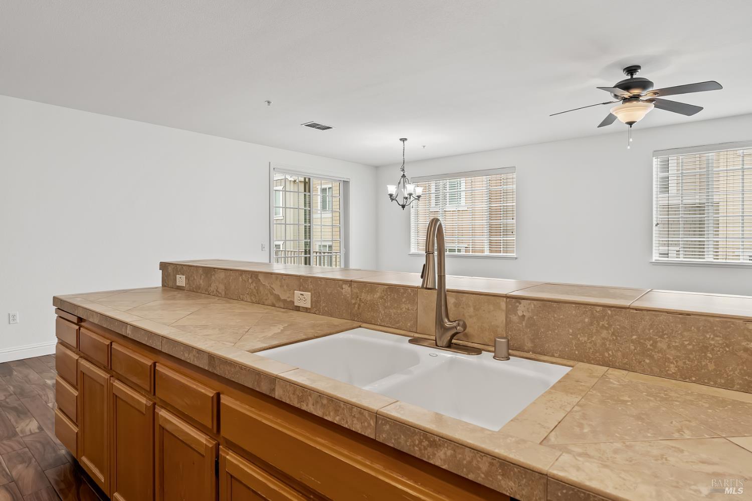 180 Johnson Street Windsor CA 95492