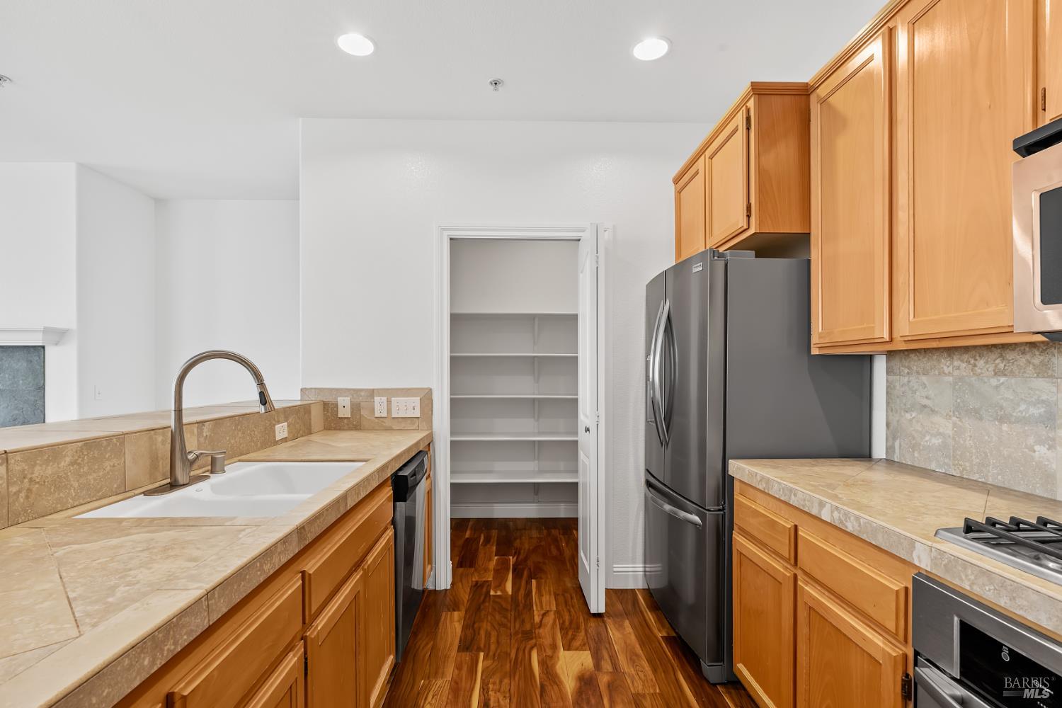 180 Johnson Street Windsor CA 95492
