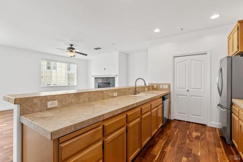 180 Johnson Street Windsor CA 95492