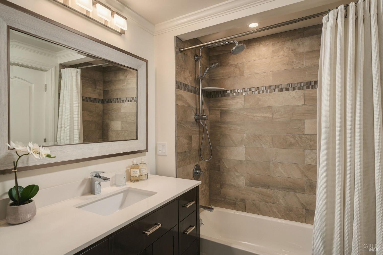 340 Deer Hollow Drive Napa CA 94558