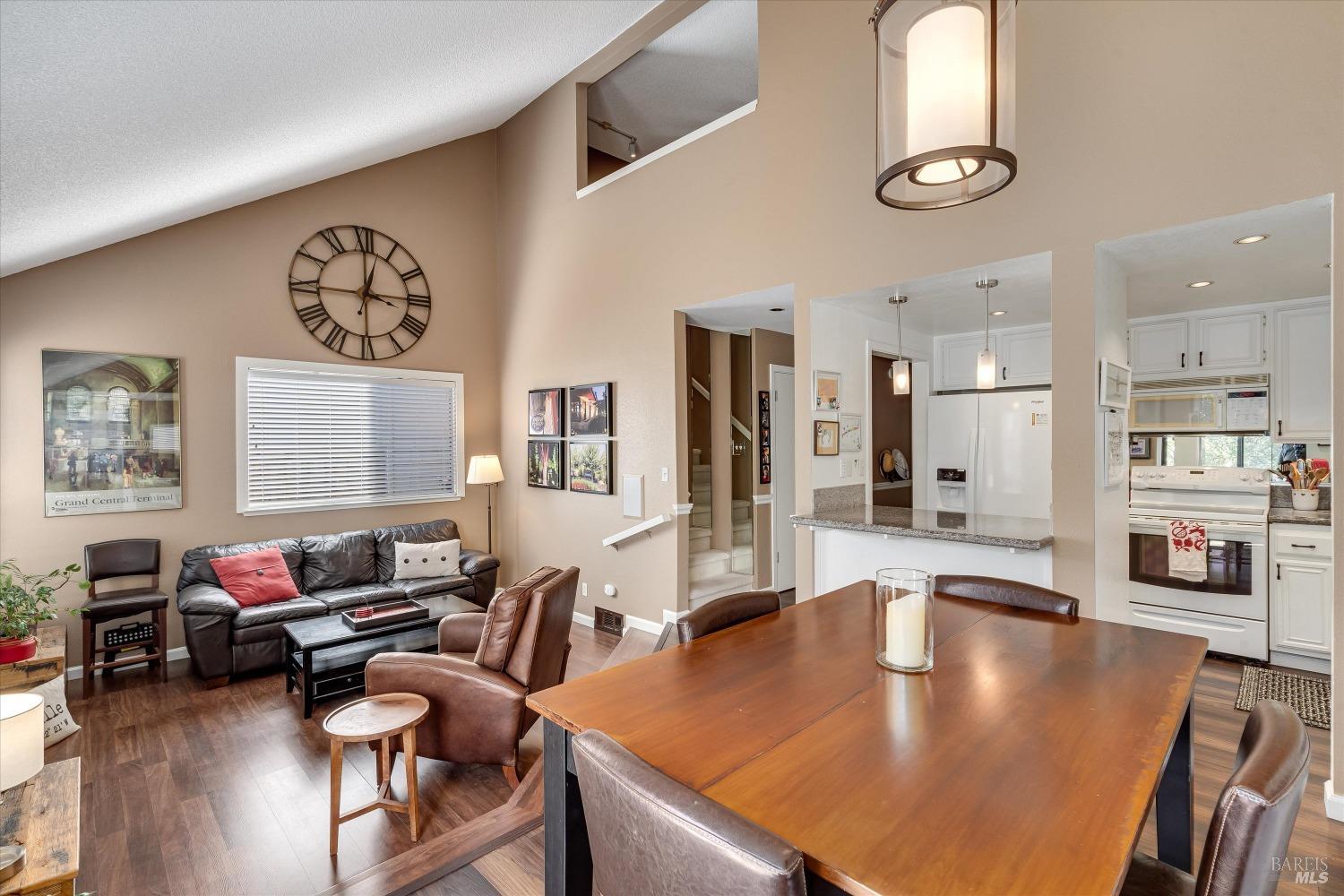 1927 Oak Circle Yountville CA 94599