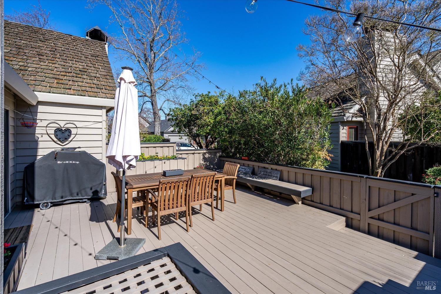1927 Oak Circle Yountville CA 94599