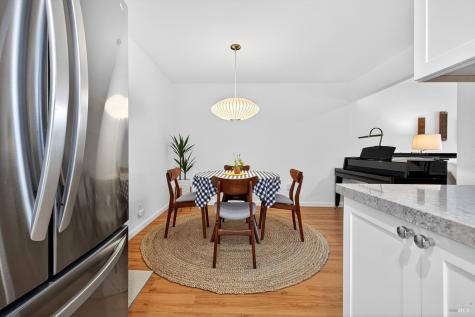 1428 Gold Way Rohnert Park CA 94928