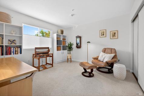 1428 Gold Way Rohnert Park CA 94928