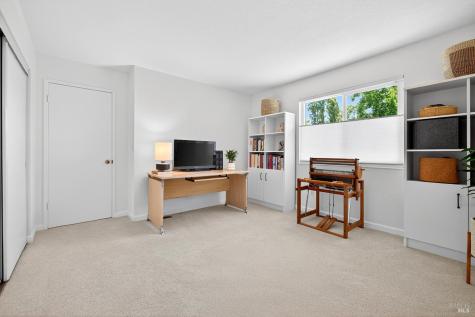 1428 Gold Way Rohnert Park CA 94928