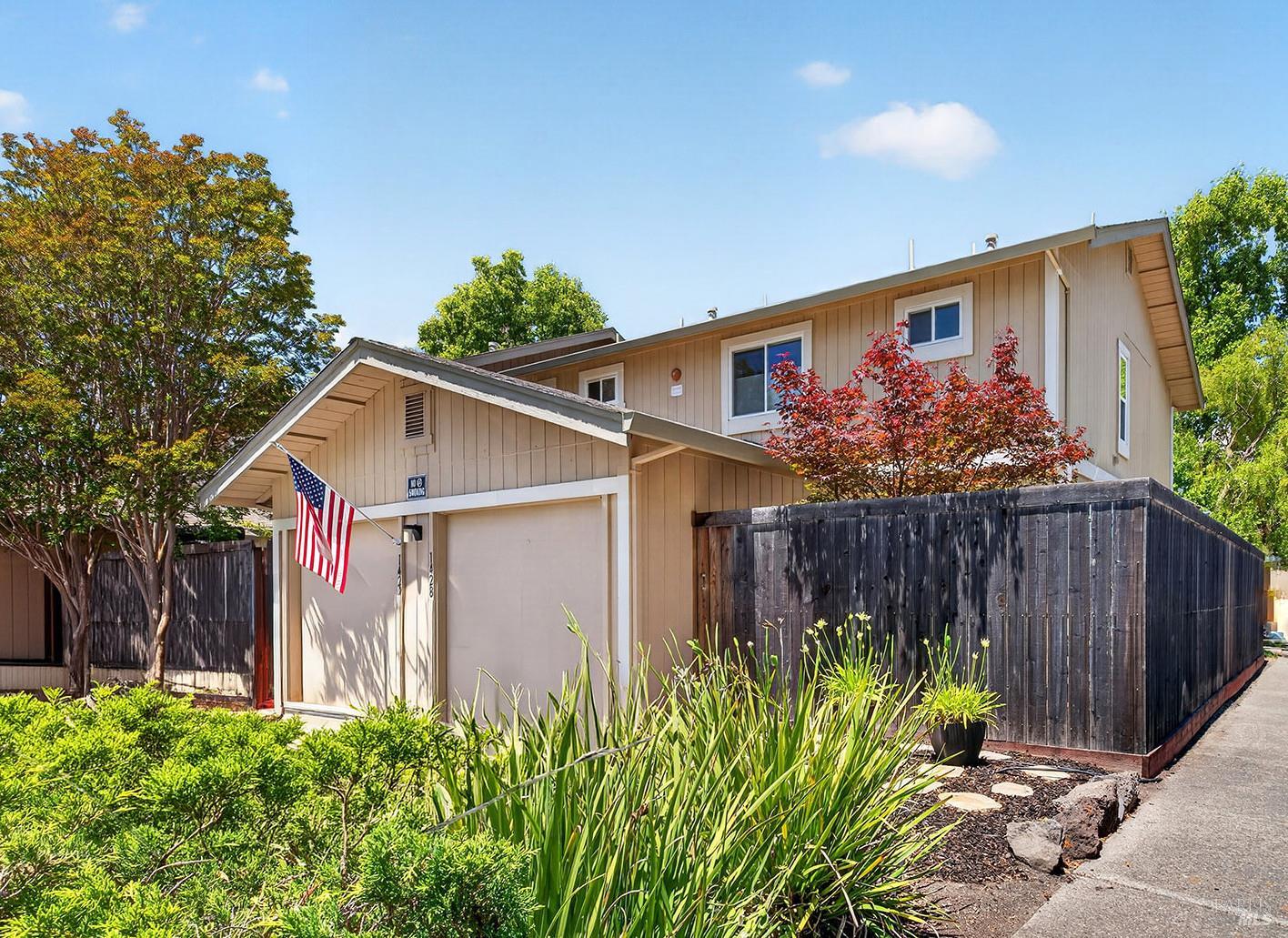1428 Gold Way Rohnert Park CA 94928