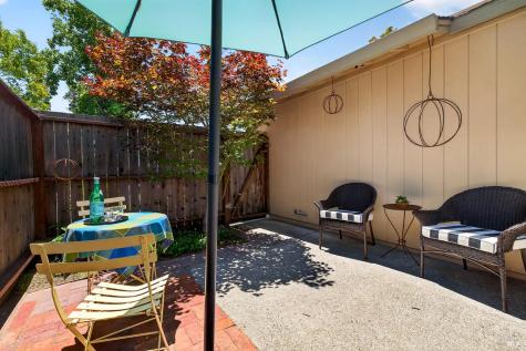 1428 Gold Way Rohnert Park CA 94928