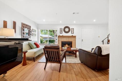 1428 Gold Way Rohnert Park CA 94928
