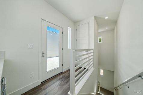 206 Verandah Avenue Novato CA 94945